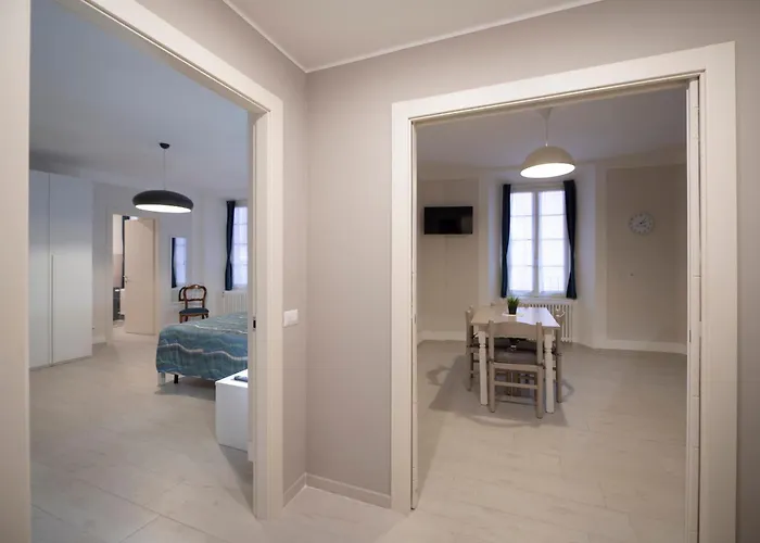 Le Rondini C Apartman Intra